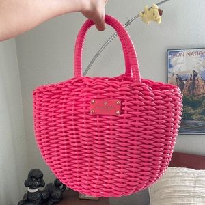 Kate Spade New York
BEACH CLUB WOVEN BETH BASKET TOTE